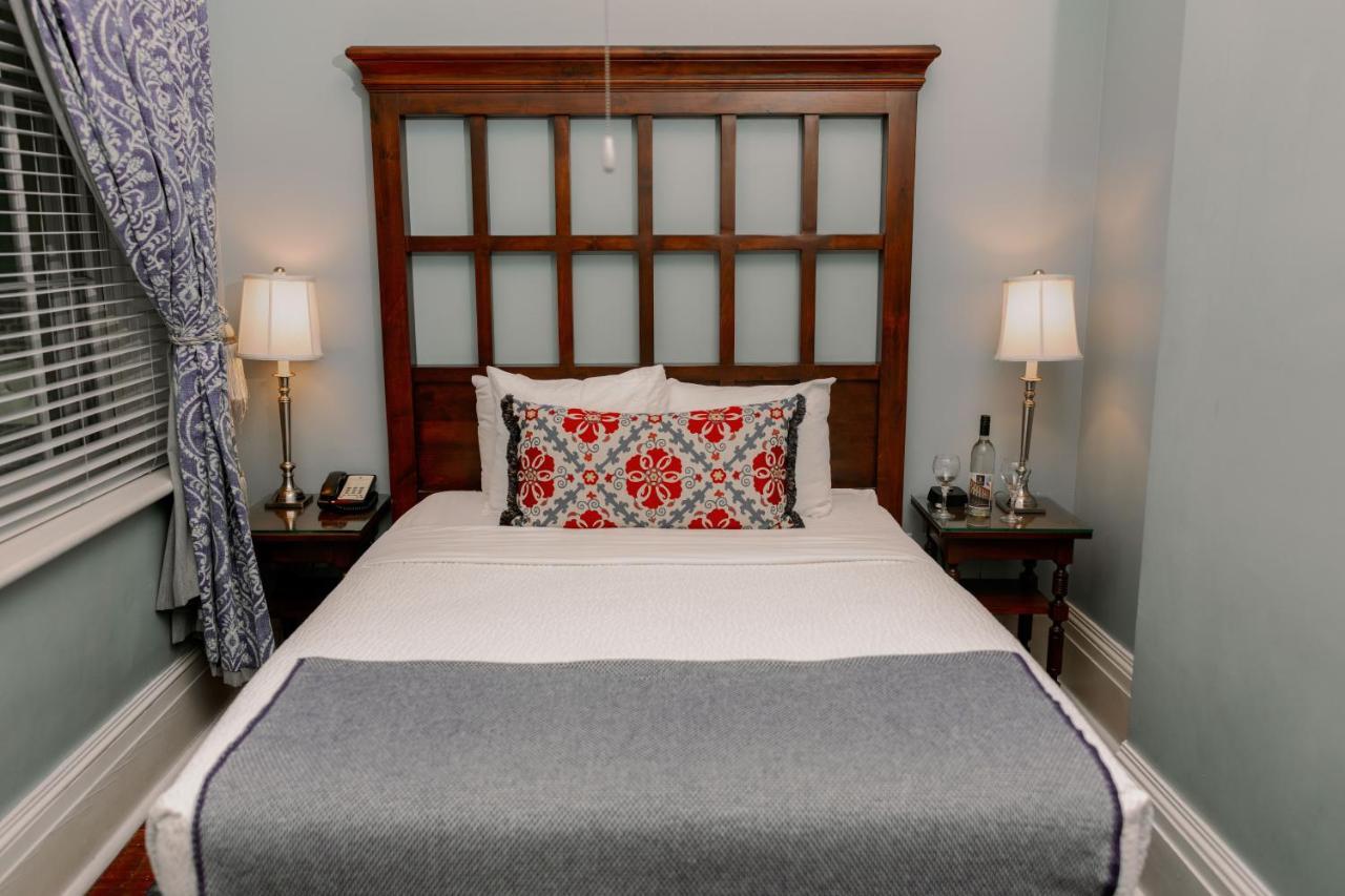 The Marshall House, Historic Inns Of Savannah Collection Екстериор снимка